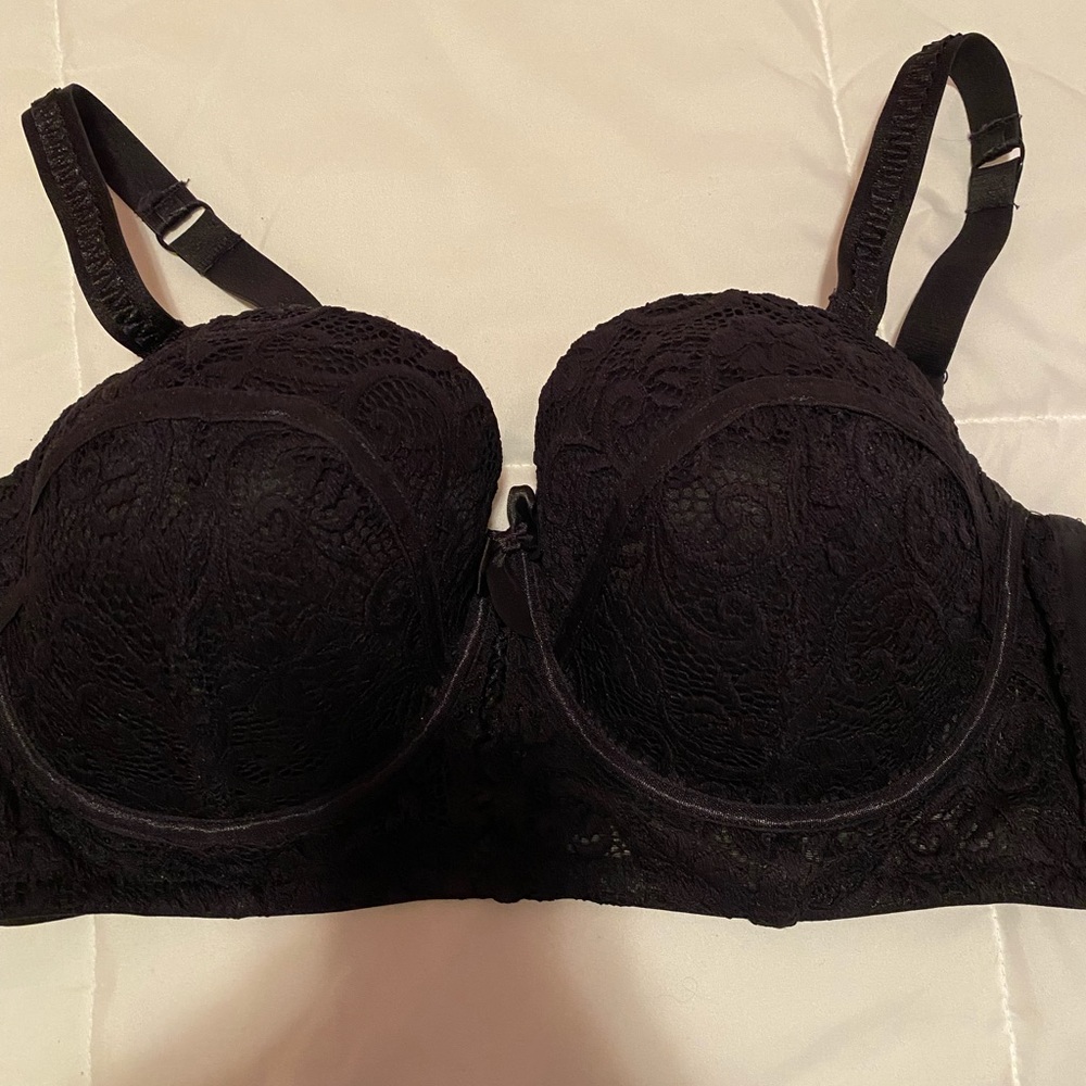 Black Lace Bra - size 40DD
